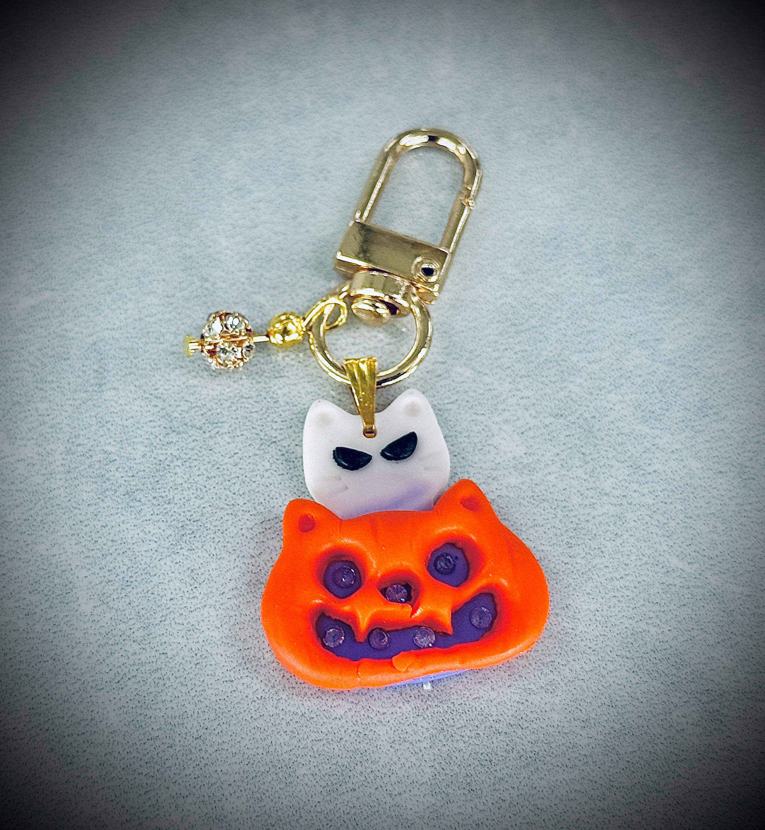A056. Halloween BoOo Key Charm (pumpkin cat)