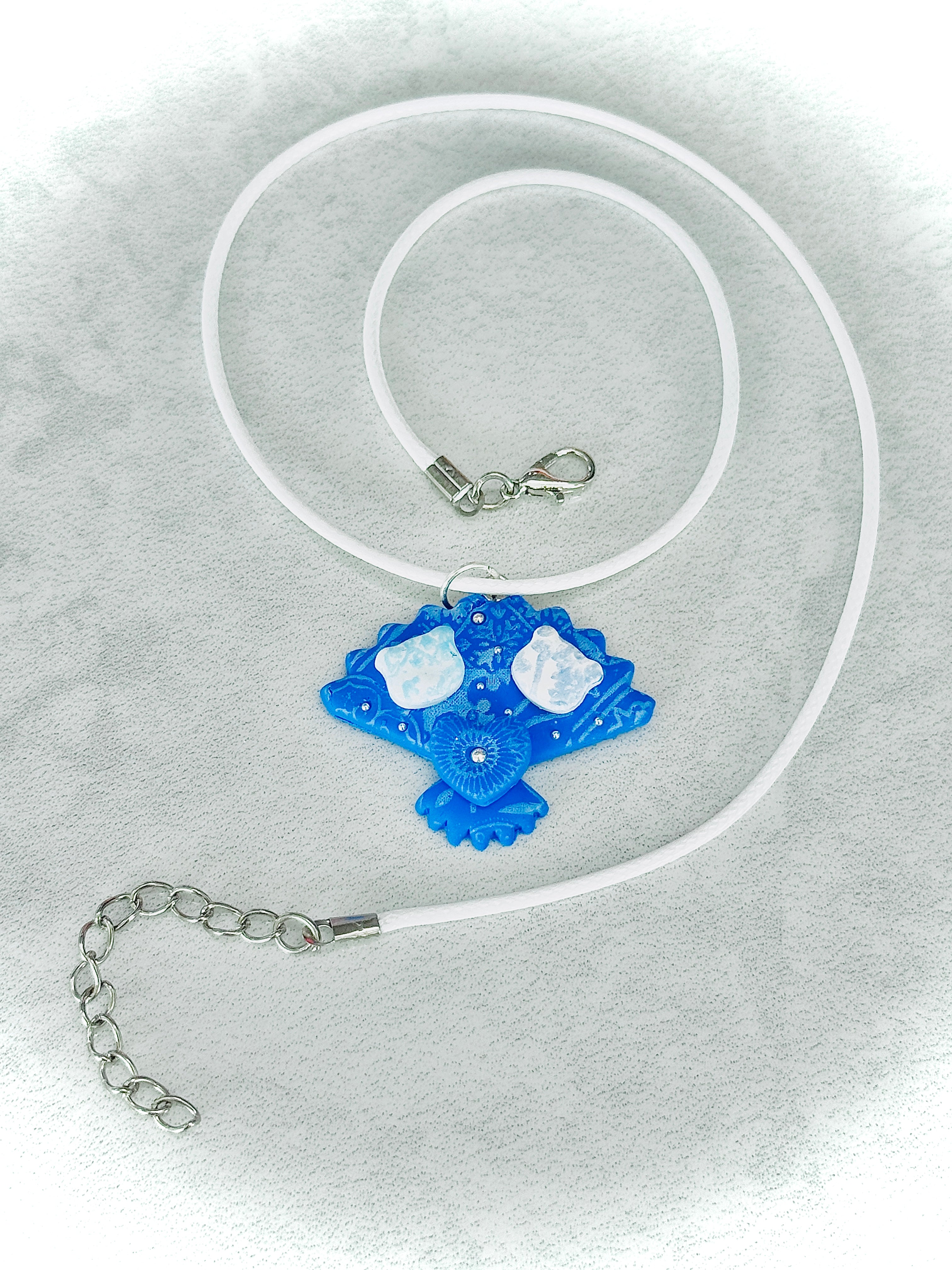 A039. Gilded breeze necklace (fan)