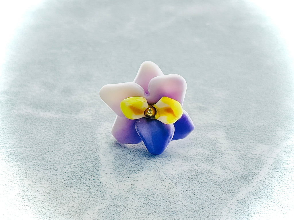 A061. Floral pin (1)