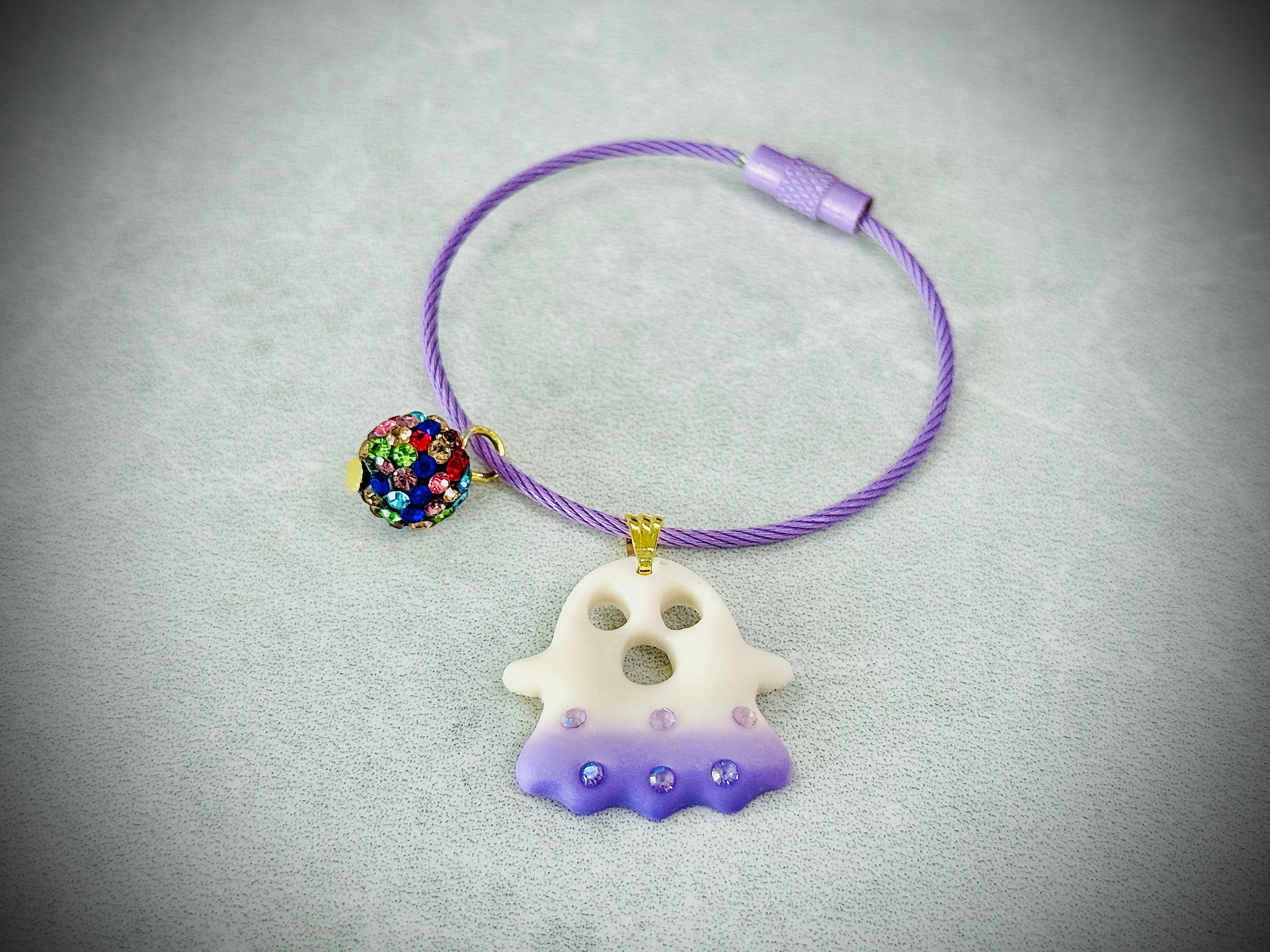A052. Halloween BoOo Key Charm