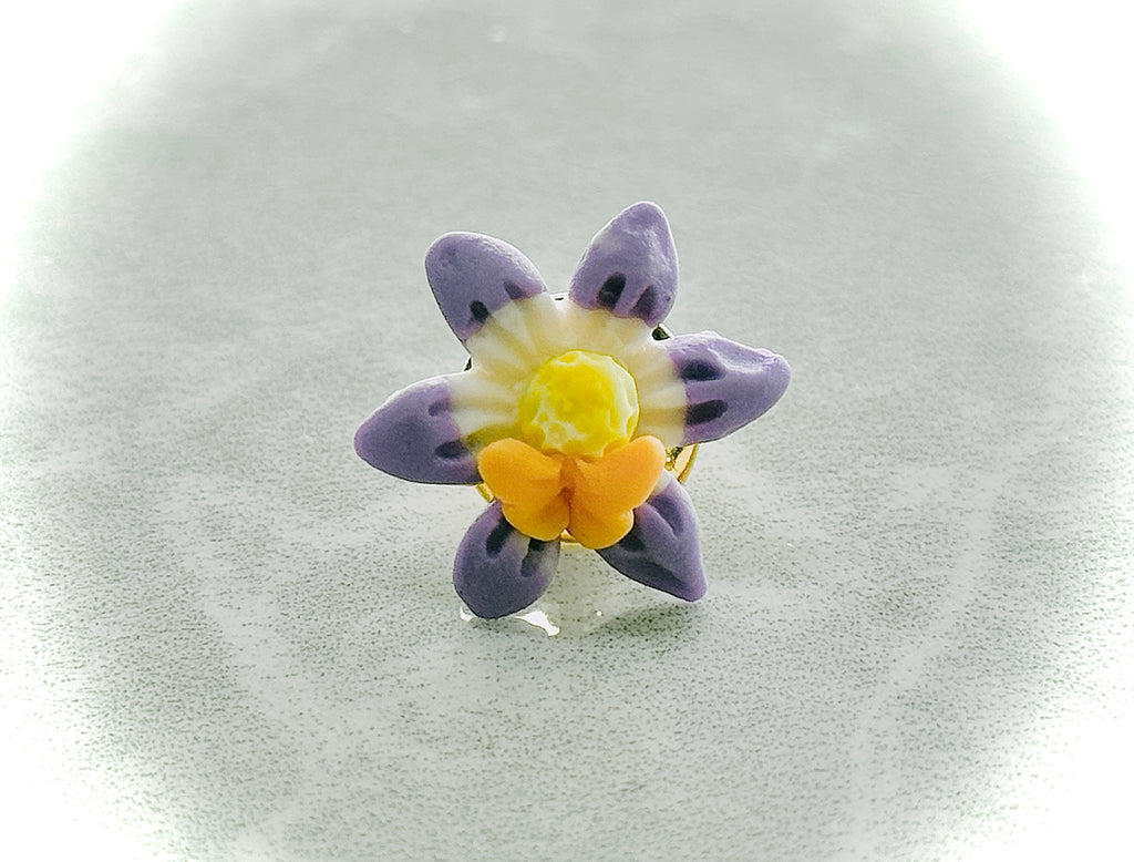 A064. Floral pin (4)