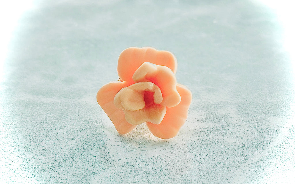 A065. Floral pin (5)