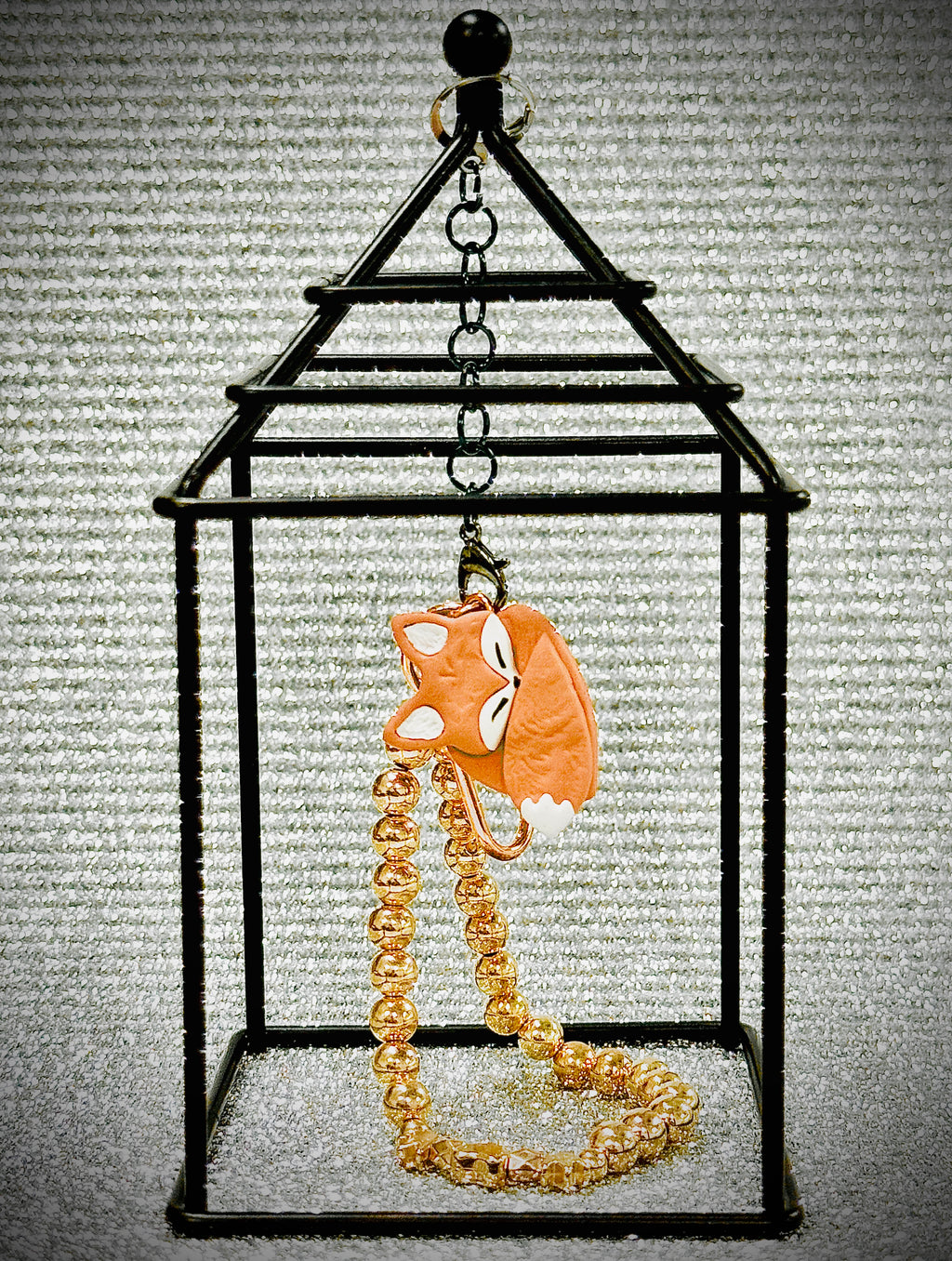 A050. Glamour Fox key charm (woody brown)