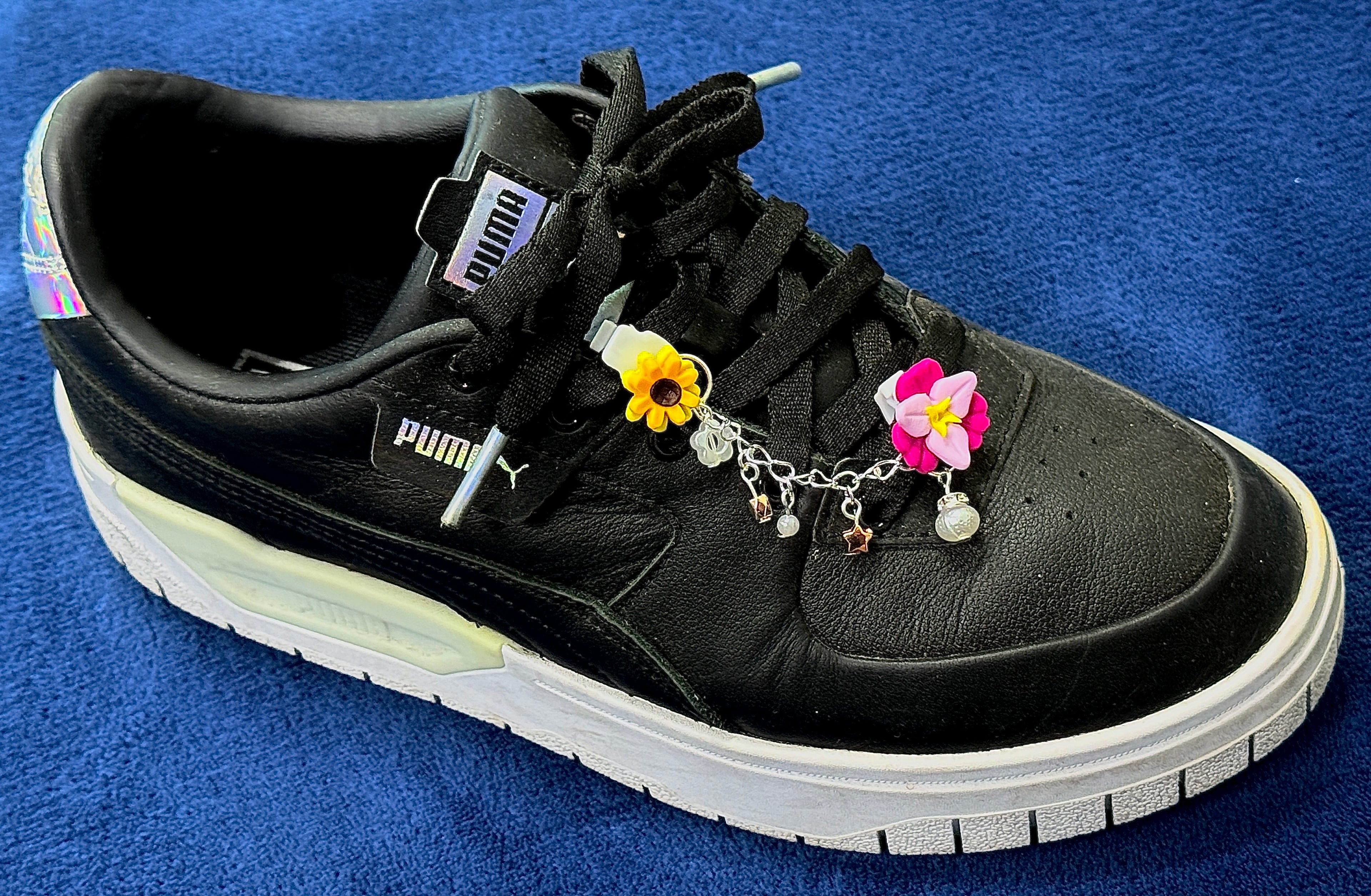 Personalised shoe laces charms workshop