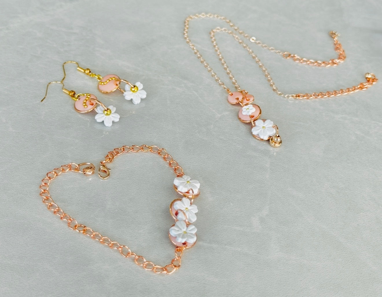 Necklace, Bracelet & Earrings Making Workshop.