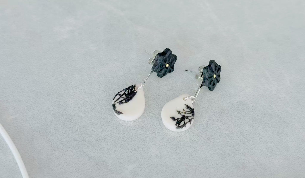 A085. Monochrome Jewellery Workshop