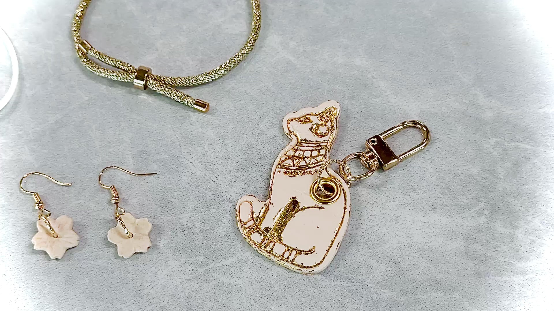 A071. Egyptian theme jewellery workshop